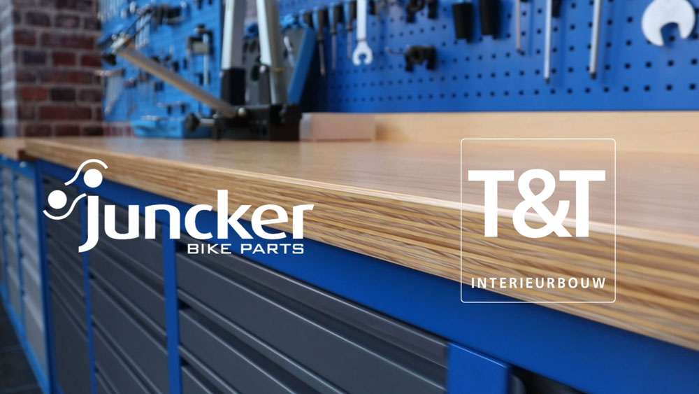 Store and workshop furnishings in cooperation with T&T